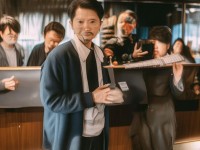 御劍飛行真的這么炫酷？尋仙手游帶你體驗真正的踏劍凌云！，以疑問句引發(fā)好奇，同時突出游戲的核心玩法御劍和凌云的暢快感，吸引仙俠愛好者點擊。）