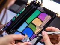 777奇米四色眼影九色：你的妝容為何總差一步？選對眼影有多重要？
