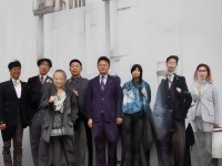 大話手游當(dāng)頭棒喝定價(jià)惹爭(zhēng)議，玩家真能一棒砸出性價(jià)比？，（注，采用疑問句式，用砸字呼應(yīng)技能名稱制造雙關(guān)，用性價(jià)比直擊消費(fèi)痛點(diǎn)，通過沖突詞語爭(zhēng)議惹強(qiáng)化吸引力）