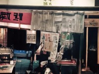 C同三人秘密曝光：他們?yōu)楹芜x擇共同生活？背后真相令人震驚