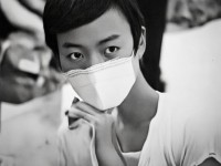 俠客風(fēng)云傳手游新手必看，如何快速成為江湖高手？，以疑問句形式制造懸念，同時點明新手必看的實用價值，并用江湖高手的成就目標(biāo)吸引用戶點擊。