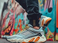 YEEZY700好硬？為何它如此獨特，你穿對了嗎？