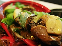 手游問道為何禁登平板？技術(shù)限制還是商業(yè)陰謀？，改進(jìn)點(diǎn)，，用禁登替代玩不了，更具沖突感，使用商業(yè)陰謀替代策略性表述，制造懸念，加入特定游戲名稱增加識別度，疑問結(jié)構(gòu)更緊湊，通過對比詞制造張力，符合移動端用戶快速閱讀習(xí)慣