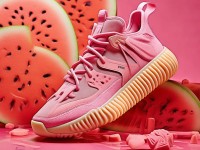 Yeezy 380水蜜桃配色為何如此搶手？你了解它的獨(dú)特魅力嗎？