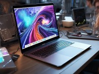18歲MacBook Pro高清體驗(yàn)：你的電腦還能撐多久？