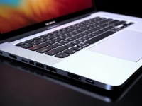 18-19歲MacBook Pro高清版：性能巔峰還是過時選擇？