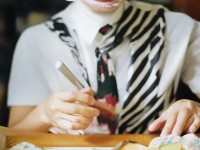 夢幻手游中，如何巧妙融合個性與氛圍，打造獨特留言字體顏色？