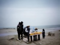 虐出快感？那些比弄死火柴人更解壓的手游你玩過幾個？，解析，，疑問句+開放式引導，通過問號制造互動感，你玩過幾個激發(fā)用戶好奇與分享欲；，沖突感聚焦，用虐和快感形成反差，突出暴力解壓的核心賣點；，借勢對比，掛鉤用戶已知的弄死火柴人，快速定位受眾，同時暗示內(nèi)容更豐富；，情緒刺激，口語化表達（出快感解壓）直擊上班族/學生黨的碎片化需求。