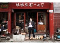 1個(gè)吸引用戶的疑問句標(biāo)題，，想知道誅仙手游中如何快速獲得炫酷羽翼嗎？，采用用戶視角的疑問句，直接戳中玩家對(duì)羽翼系統(tǒng)的需求，炫酷強(qiáng)調(diào)視覺吸引力，快速暗示攻略價(jià)值，問號(hào)制造懸念感，保持游戲名稱完整便于搜索識(shí)別