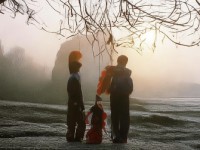 傳奇世界手游，虛擬與現(xiàn)實交織，溫暖祝福能否傳遞？