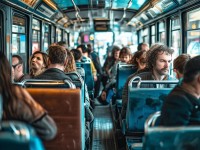 公交車上嗯嗯啊啊，你也能窺見城市生活的百態(tài)嗎？