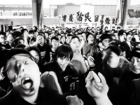 無敵喚靈手游停服引爆玩家熱議，你的情懷賬號(hào)將何去何從？，通過引爆熱議制造沖突感，直擊玩家最關(guān)心的賬號(hào)歸屬問題，用你字增強(qiáng)代入感，疑問句式激發(fā)點(diǎn)擊欲）