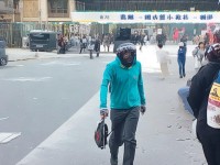 2023年最賺錢的手游竟然不是原神？誰是吸金王？，（解析，采用反常識疑問句式吸引用戶注意，通過否定熱門游戲的預設引發(fā)好奇，同時保留排行榜核心信息，短句節(jié)奏緊湊，更能刺激點擊欲。）