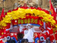 福利午夜，網(wǎng)絡熱議背后的社會現(xiàn)象