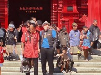 變態(tài)手游平臺究竟哪家最火爆？獨家揭秘玩家最多的平臺！，通過究竟制造懸念，獨家揭秘增強吸引力，最火爆和玩家最多精準針對用戶對平臺人氣的核心訴求，疑問句式+數(shù)據(jù)承諾符合要求）