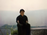 炎孕轉(zhuǎn)校生，校園新星的崛起與爭議