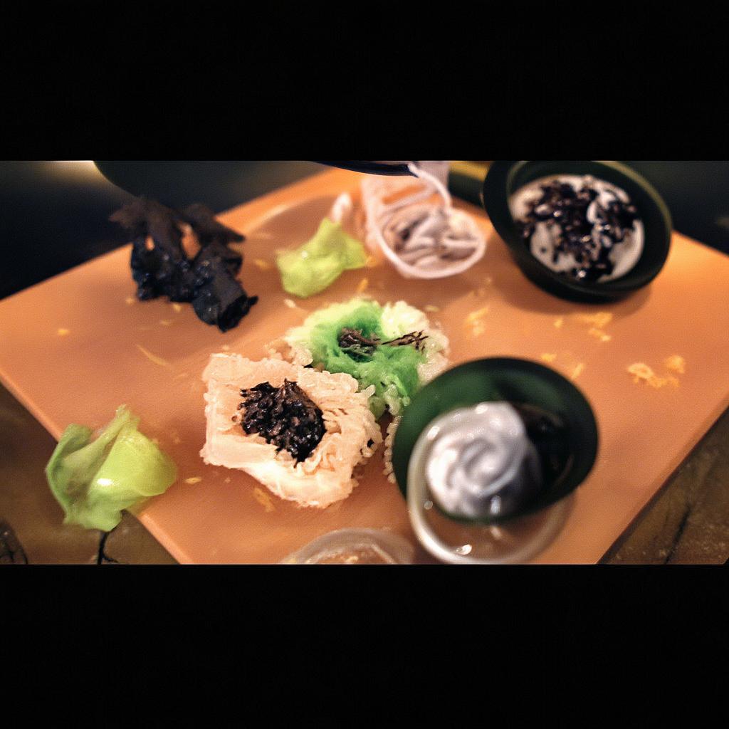 火影忍者本子漫畫(huà)，粉絲創(chuàng)作的文化現(xiàn)象與爭(zhēng)議