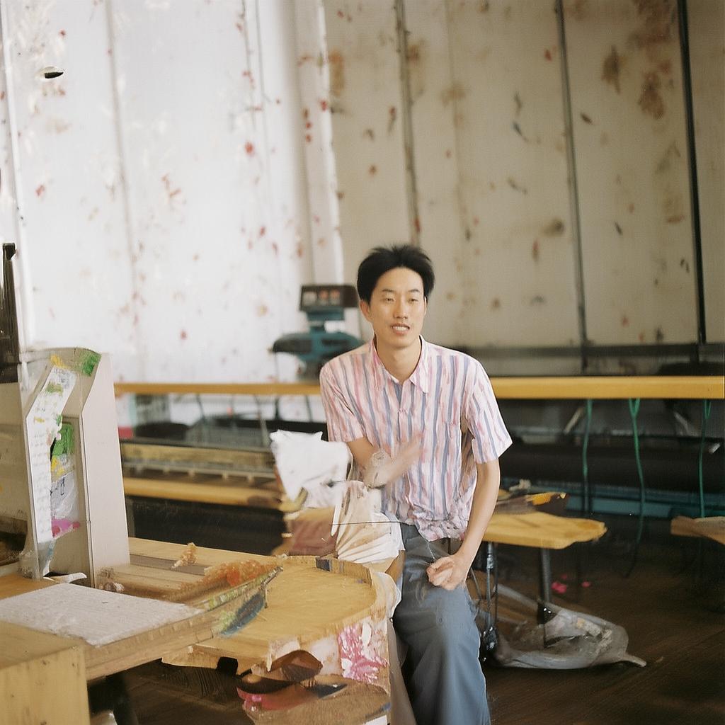 玩軒轅傳奇手游真的燒錢嗎？真相讓人意外！，采用疑問句形式，直接點出用戶關(guān)心的氪金痛點，真相讓人意外制造懸念，激發(fā)點擊欲。既包含游戲名稱方便搜索，又通過情緒詞強化吸引力，符合手游玩家快速判斷消費門檻的心理需求。