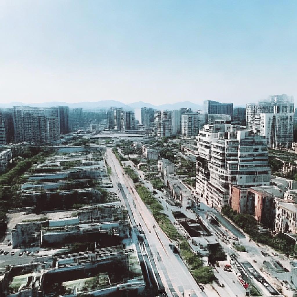 問道手游潛能太多不會用？手把手教你高效分配技巧！，采用了疑問句形式，直接針對玩家的痛點(diǎn)——潛能積累過多但不知如何使用。通過手把手教和高效分配技巧的承諾，既能吸引用戶點(diǎn)擊，又明確了內(nèi)容的價值點(diǎn)。）