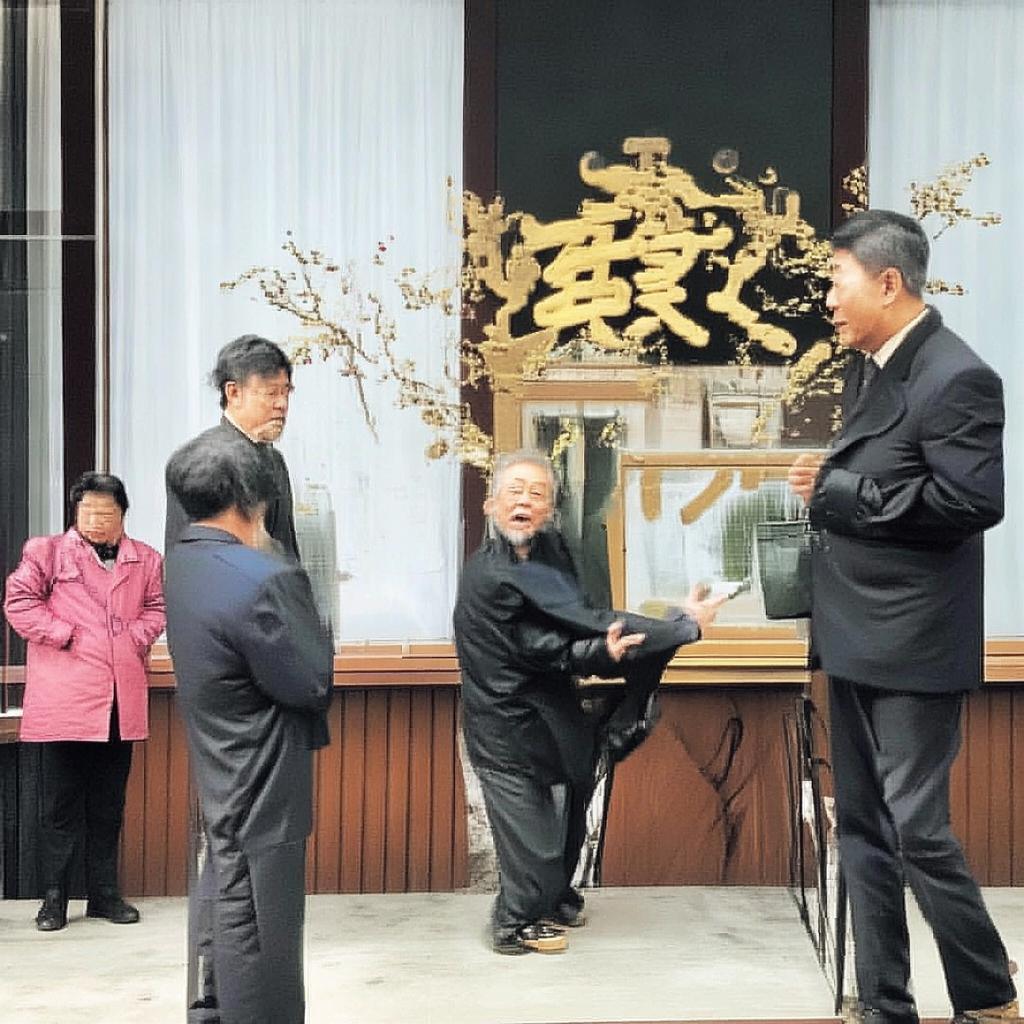 軒轅傳奇手游修煉藥師有多強(qiáng)？職業(yè)解析帶你快速成長(zhǎng)！，（解析，疑問(wèn)句式引發(fā)玩家好奇，突出修煉藥師的職業(yè)強(qiáng)度與成長(zhǎng)攻略，吸引目標(biāo)用戶(hù)點(diǎn)擊了解詳情。）