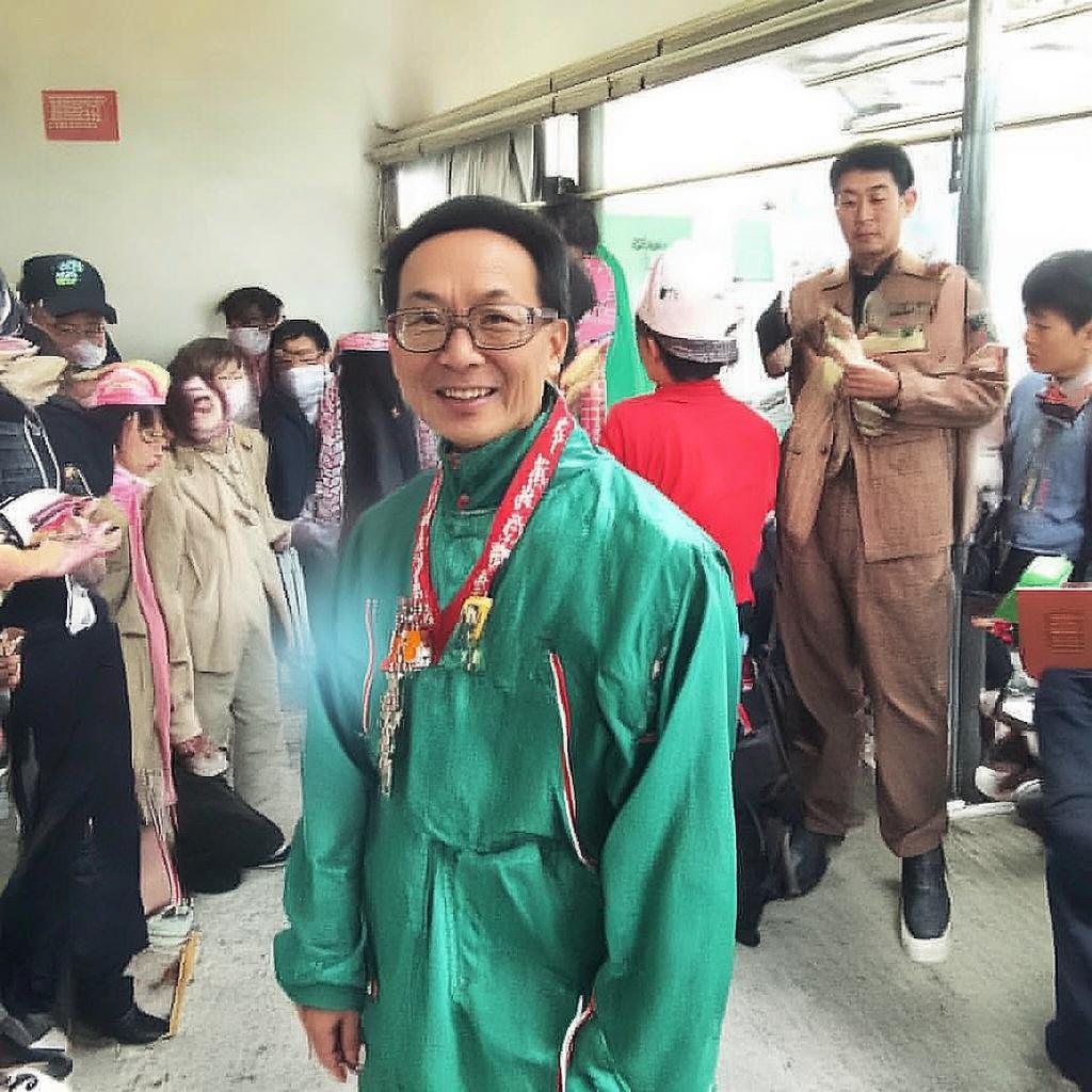 玩九陰手游總被虐？這份功力提升秘籍讓你輕松逆襲！，以玩家痛點(diǎn)切入，用被虐制造共鳴，承諾提供秘籍制造懸念，并用輕松逆襲強(qiáng)化利益點(diǎn)，符合手游玩家追求快速變強(qiáng)的心理）