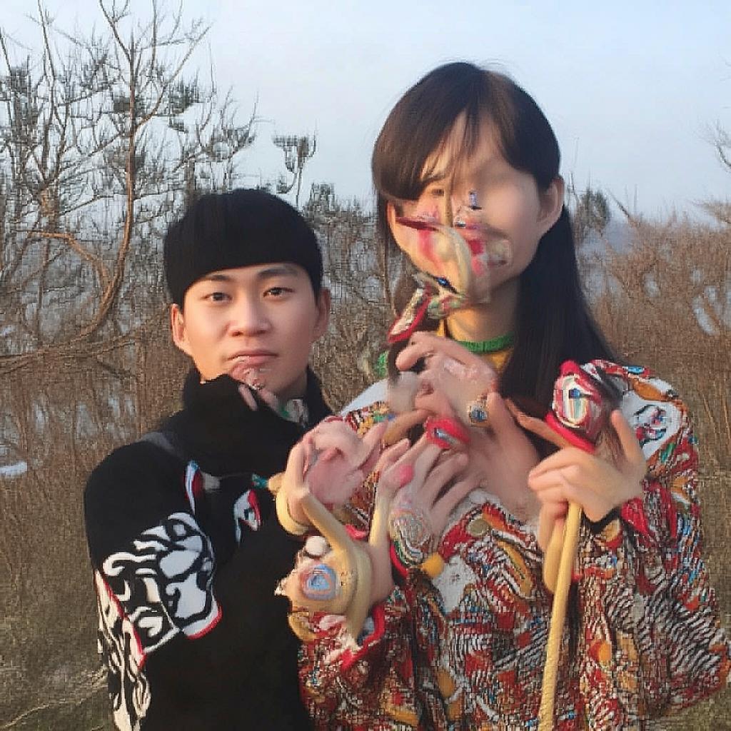 小羅在最佳陣容手游中為何讓玩家又愛(ài)又恨？傳奇魅力VS戰(zhàn)術(shù)短板大揭秘，- 采用疑問(wèn)句式引發(fā)好奇心，- 用又愛(ài)又恨制造戲劇沖突，- 包含大揭秘這樣的懸念詞，- 突出了游戲角色評(píng)價(jià)的爭(zhēng)議性，- 保持了與體育競(jìng)技手游的相關(guān)性
