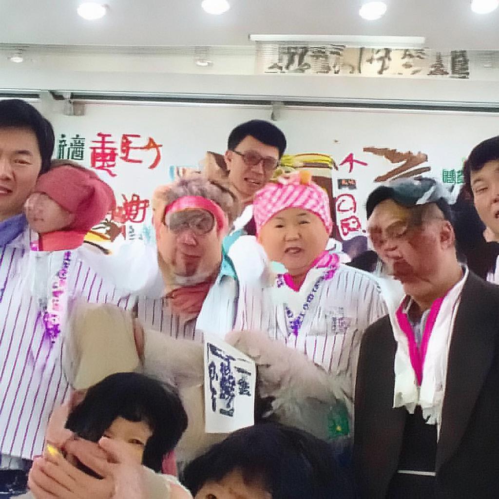 倩女幽魂手游為何突然取消結(jié)拜？社交生態(tài)將如何重塑？，采用設(shè)問+懸念結(jié)構(gòu)，通過直指玩家最關(guān)注的結(jié)拜取消事件，用為何激發(fā)好奇，后半句社交生態(tài)重塑暗示重大變革，反問句式強(qiáng)化沖擊力，同時(shí)精準(zhǔn)涵蓋社交玩法變革的核心矛盾，符合游戲玩家對版本更新的信息渴求。）
