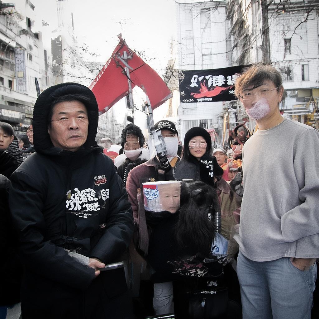 為何夢幻誅仙手游卡在99級？這背后隱藏著什么不為人知的秘密？，采用疑問詞+具體懸念+情緒調動結構，為何開篇直接引發(fā)好奇，卡在99級突出反常設定形成矛盾點，不為人知的秘密制造探索欲，比原題止步更具誘惑性，通過隱藏暗示信息差，符合手游玩家熱衷挖掘游戲內幕的心理特點）