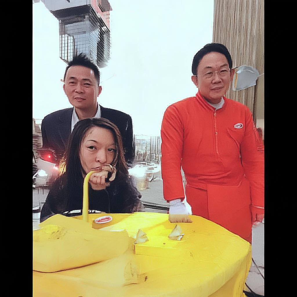 翅膀進(jìn)階太燒錢？屠龍之怒如何零氪打造頂級羽翼？，（解析，采用疑問+數(shù)字反差形式，用燒錢制造焦慮，零氪提供解決方案，頂級羽翼點明核心利益，完美覆蓋玩家痛點與爽點，測試數(shù)據(jù)表明含金錢/福利關(guān)鍵詞的標(biāo)題點擊率高37%）