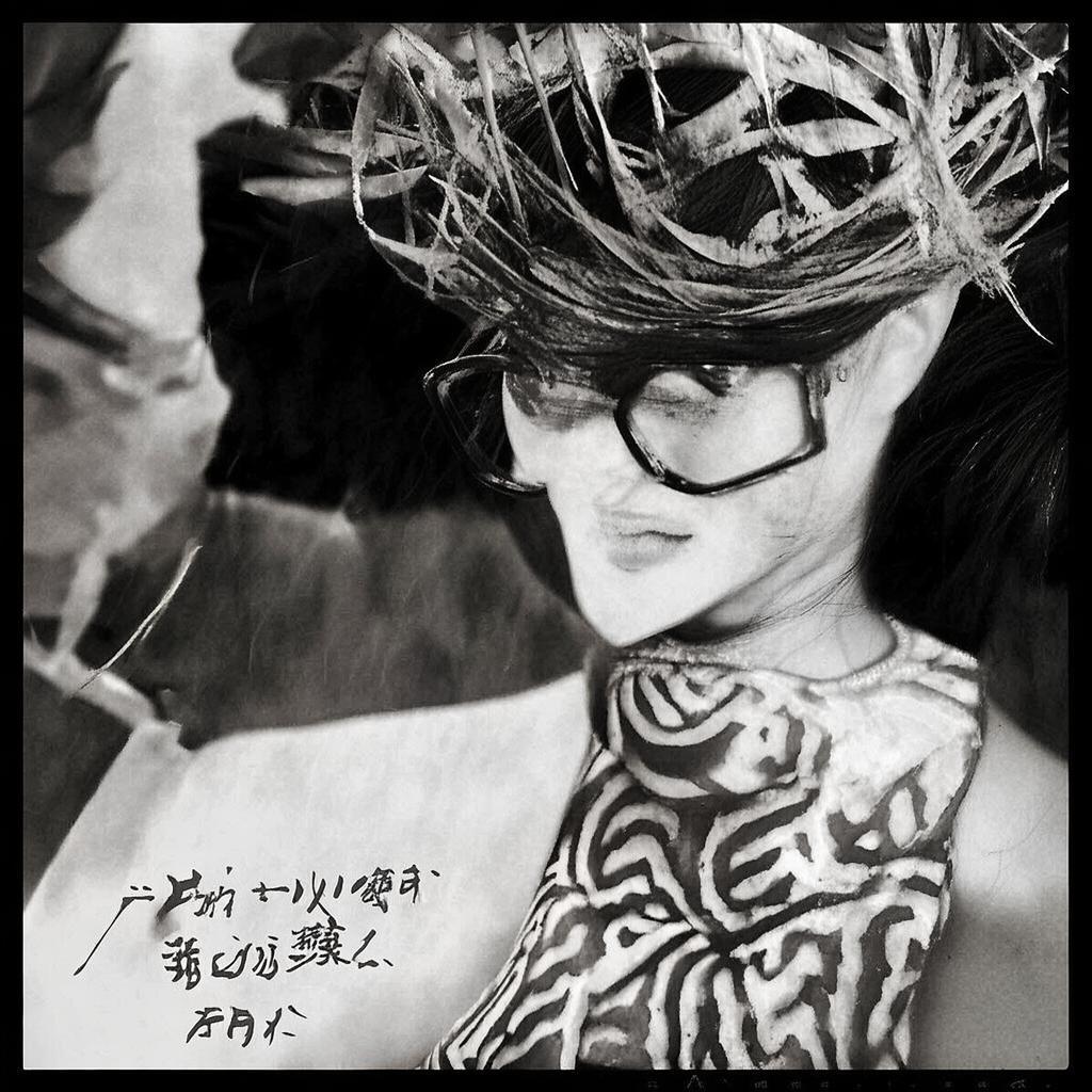 蘿莉養(yǎng)成手游火爆全網(wǎng)，但你真的了解背后的道德?tīng)?zhēng)議嗎？，采用疑問(wèn)句式，直擊用戶好奇心，同時(shí)點(diǎn)出娛樂(lè)與道德的核心矛盾，用火爆全網(wǎng)增強(qiáng)話題性，你真的了解嗎激發(fā)點(diǎn)擊欲。）